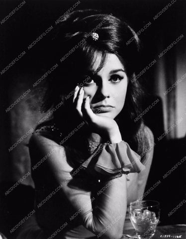 Ann-Margret portrait 2310-09