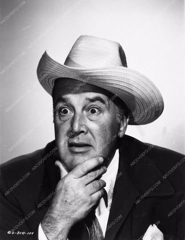 Ralph Dumke big western hat portrait 2323b-25