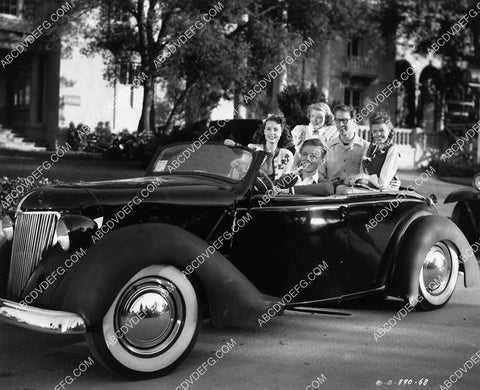 Jimmy Lydon Jean Porter and the kids pile in the automobile film Sweet Genevieve 2326-08