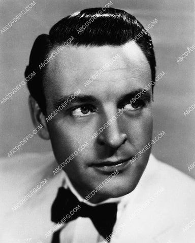 Donald Sinden portrait 2326-15