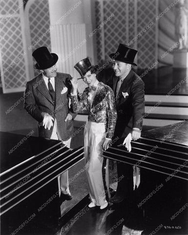 Eleanor Powell top hat art deco piano musical 2328-29