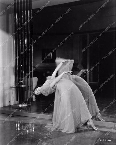beautiful Eleanor Powell ballet mirror pose 2328-30