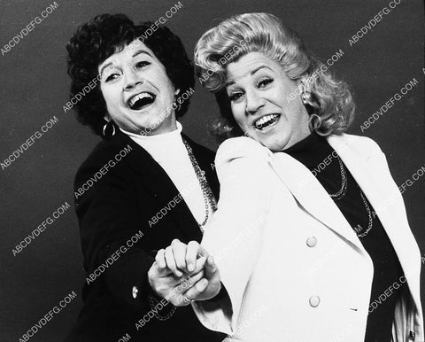 Patti & Maxine Andrews Sisters live stage play Over Here 2343-26