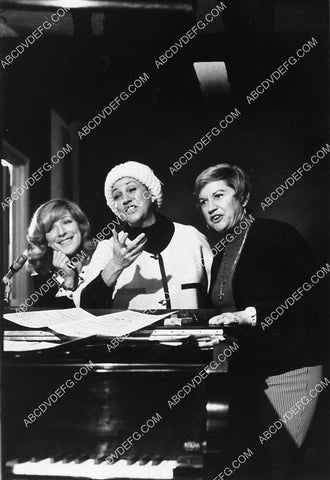 Janie Sell Patti & Maxine Andrews Sisters live stage play Over Here 2343-31