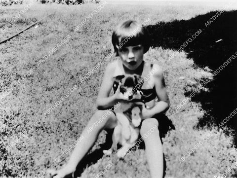 Judy Garland 6 years old w her dog 2350-07