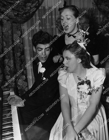 Billy Hallop Bonita Granville Judy Garland have a piano party at Billy's house 2351-15