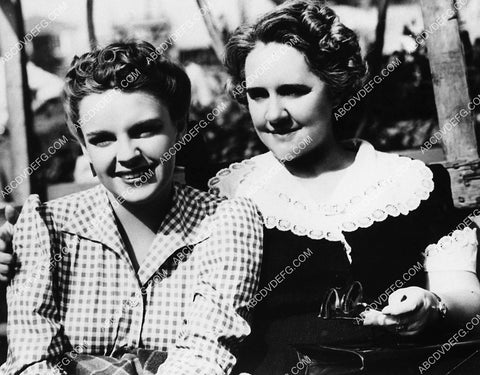 Judy Garland and her mother Ethel 2351-33