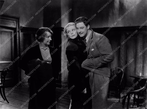 Robert Donat Madeleine Carroll from The 39 Steps photo 2363-28