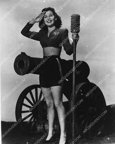 Gail Russell patriotic pinup manning the cannon 2374a-07