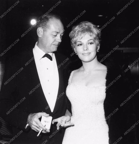 candid Kim Novak Richard Quinne enjoy an evening out 2412-35