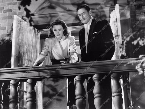 Barbara Stanwyck Errol Flynn film Cry Wolf 2506-28