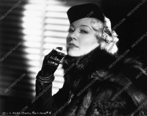 Betty Compson puffing on a cigarette 2528-08