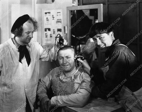 3 Stooges Larry & Moe give Curly a hair cut short subject 2528-19