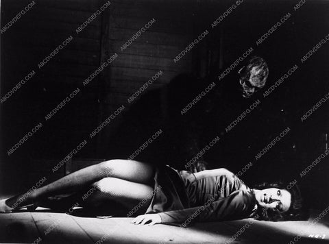 murder climax scene with monster horror film Horror Express 2543-35