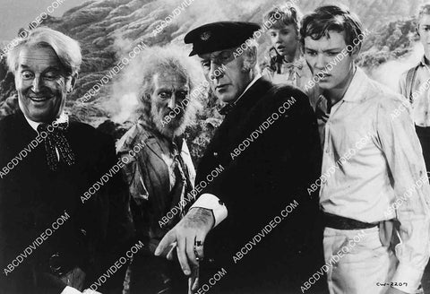 Hayley Mills Maurice Chevalier and cast film In Search of the Castaways 2666-17