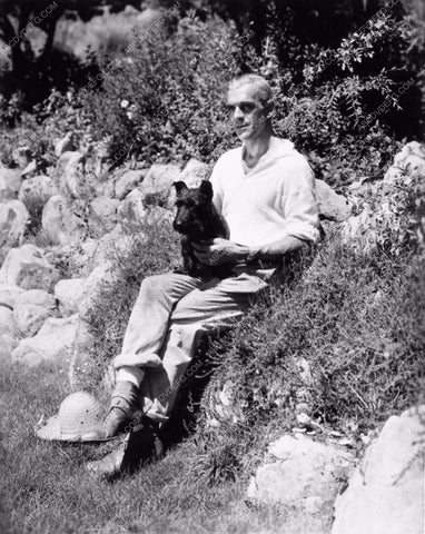 fantastic candid photo Boris Karloff and his dog out in nature 2706-09