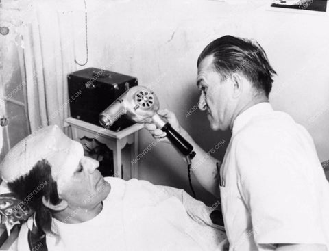 Boris Karloff behind the scenes of Black Friday with kids fans 2707-17