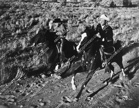 Gene Autry Billy Benedict high tail it on horseback film Melody Ranch 2713-34