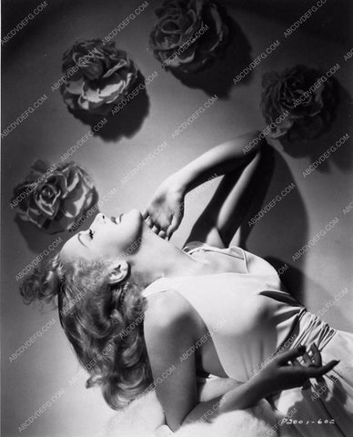 Betty Grable glamourous portrait 2719-23