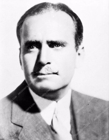 Douglas Fairbanks portrait 2719-25