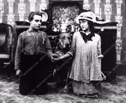 Bobby Vernon Gloria Swanson and dog silent short Hearts & Sparks 2730-07