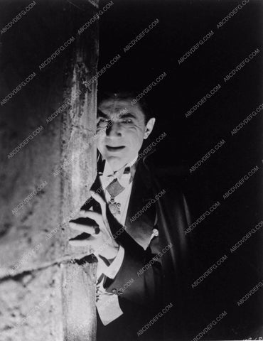 Bela Lugosi as Dracula 2730-27