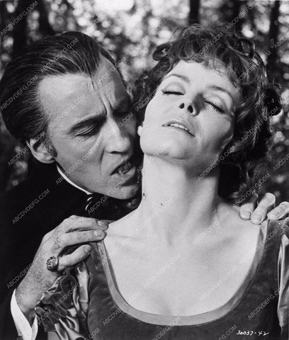 Isla Blair Christopher Lee Hammer horror Taste the Blood of Dracula 2737-30