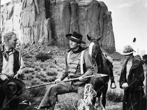 John Wayne classic western film The Searchers 2749-29
