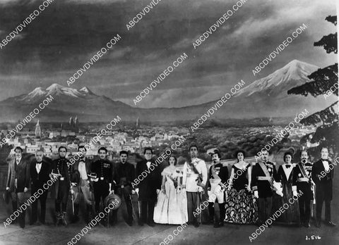 Bette Davis Paul Muni Claude Rains and whole cast film Juarez 2753-22