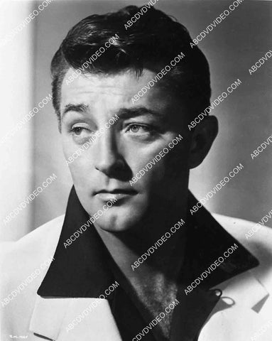 2769-004 cool Robert Mitchum portrait 2769-004