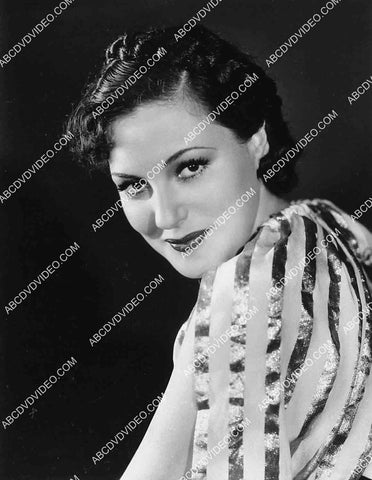 2769-018 great Winifred Shaw portrait 2769-018