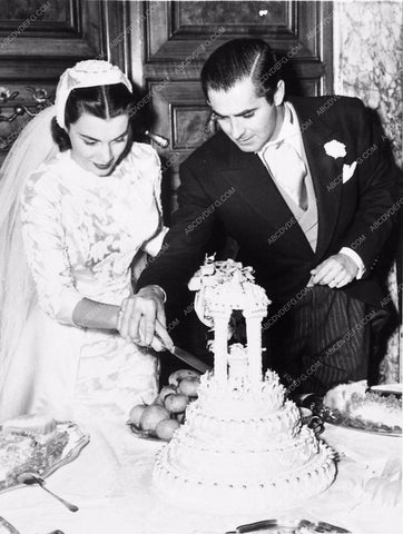 Linda Christian Tyrone Power wedding cake 2773-32