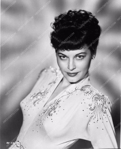 beautiful Ava Gardner portrait 2909b-09