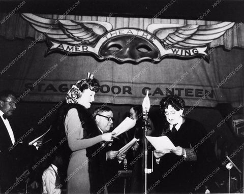 Jeanette MacDonald for Hollywood Canteen radio broadcast 2909b-25