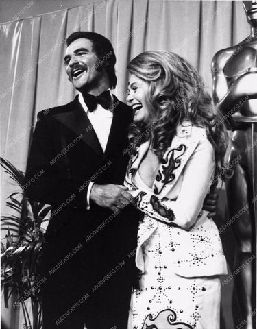 candid Burt Reynolds Dyan Cannon at Academy Awards Oscars 2919-26