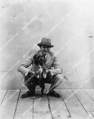 2929-009 director Alfred Santell portrait w his dog 2929-009