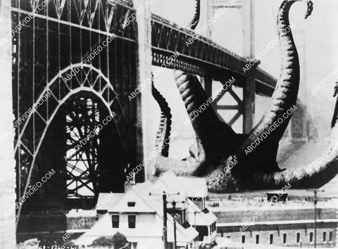 2929-026 octopus attacking the bridge sci-fi film It Came from Beneath the Sea 2929-026