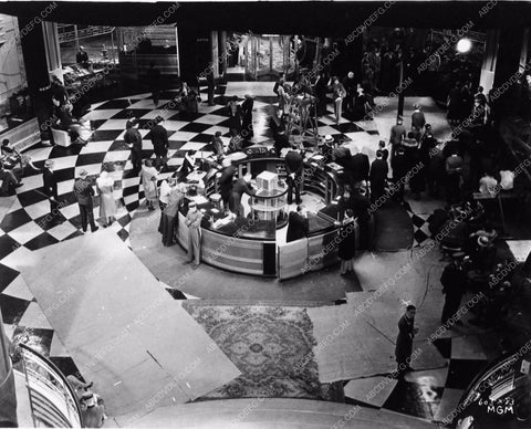 behind the scenes of Grand Hotel 2949-13