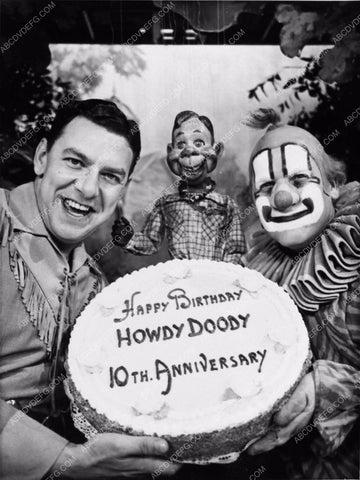 Bob Smith Clarabell Howdy Doody TV show birthday cake 2957-22