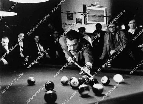 2959-017 Paul Newman lining up his shot at pool table film The Hustler 2959-017