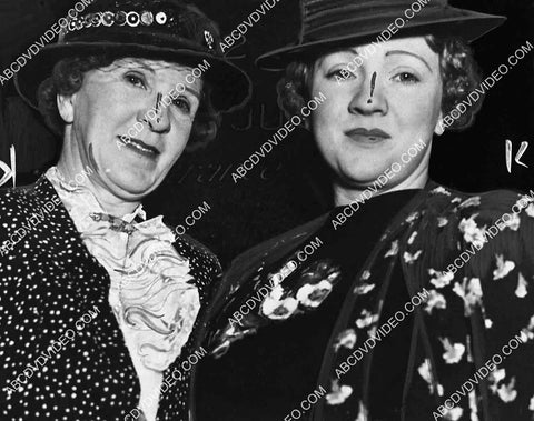 2959-020 Mary Miles Minter and her mother maybe news photo 2959-020