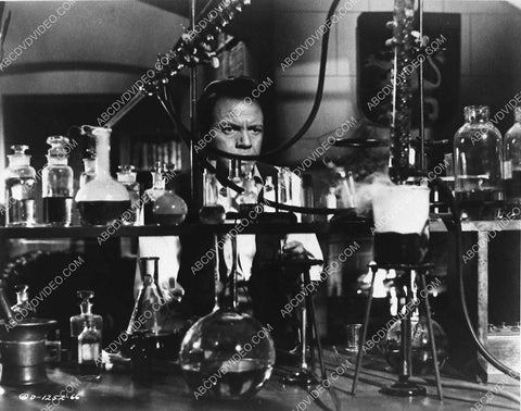 Louis Hayward in the laboratory film Son of Dr Jekkyl 2996-06