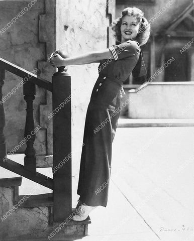 Betty Grable in her sailing outfit 3030-09