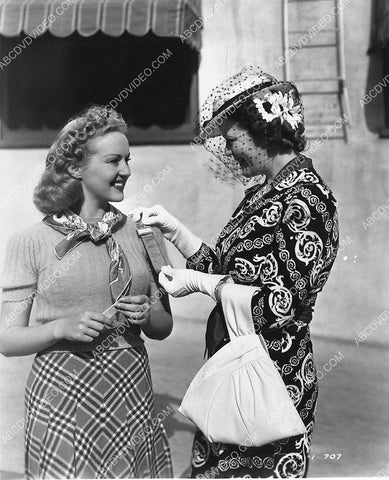 candid Betty Grable gets some ribbon 3030-11
