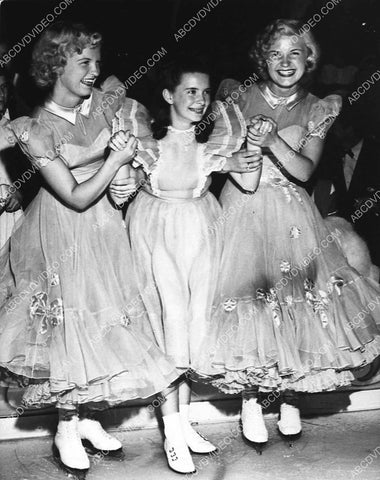 candid Margaret O'Brien at an ice skating show 3037-02