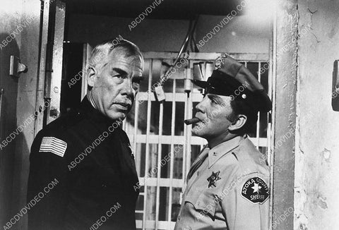 Lee Marvin Cameron Mitchell film The Klansman 3044-28