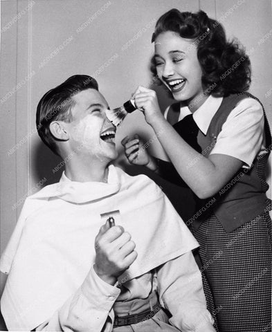 Roddy McDowell Jane Powell laughing 3049-09