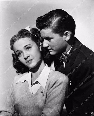 Roddy McDowell Jane Powell laughing 3049-10