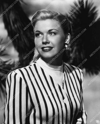 Doris Day in her new sweater portrait 3051-10