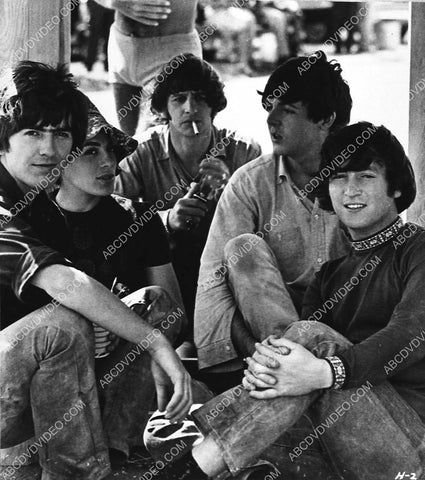 music The Beatles on set film Help 3051-15